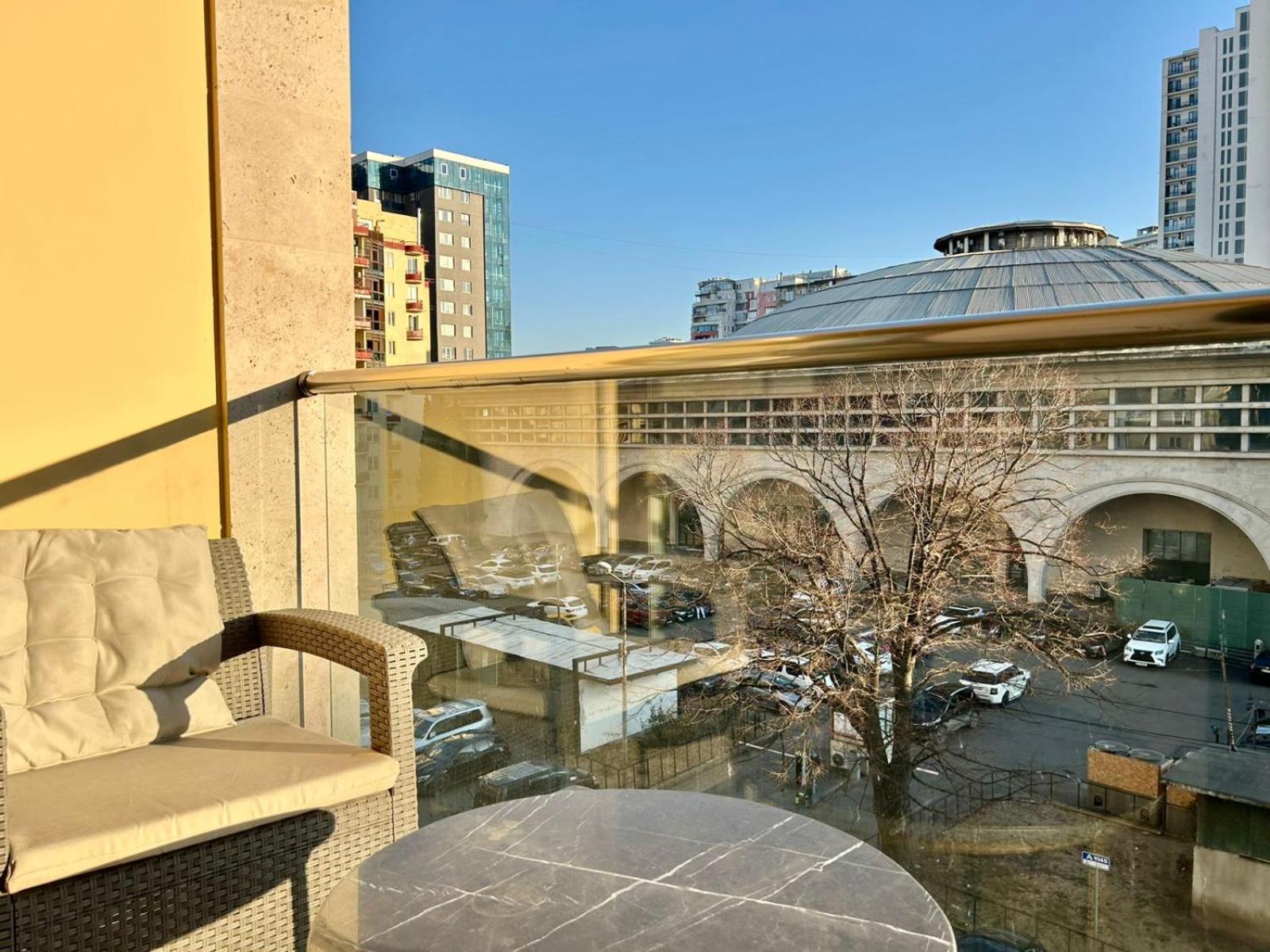 Center - Next To -2br Апартаменты
