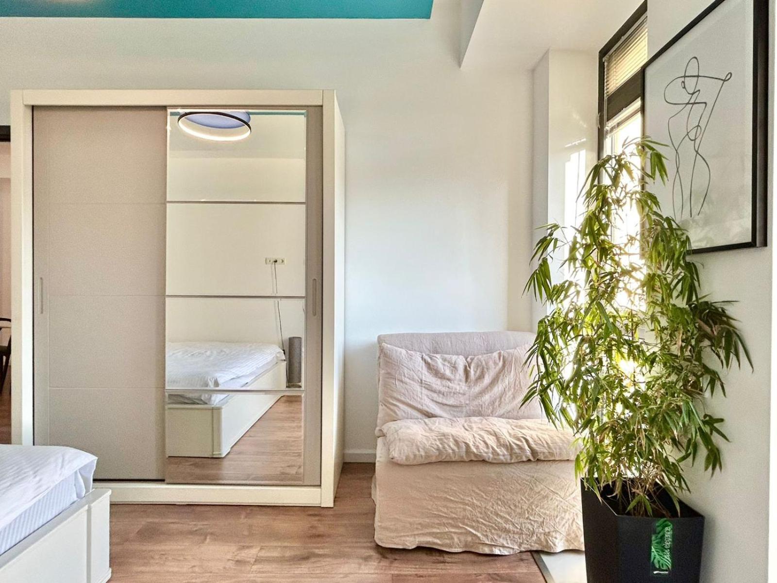 Center - Next To -2br Тбилиси