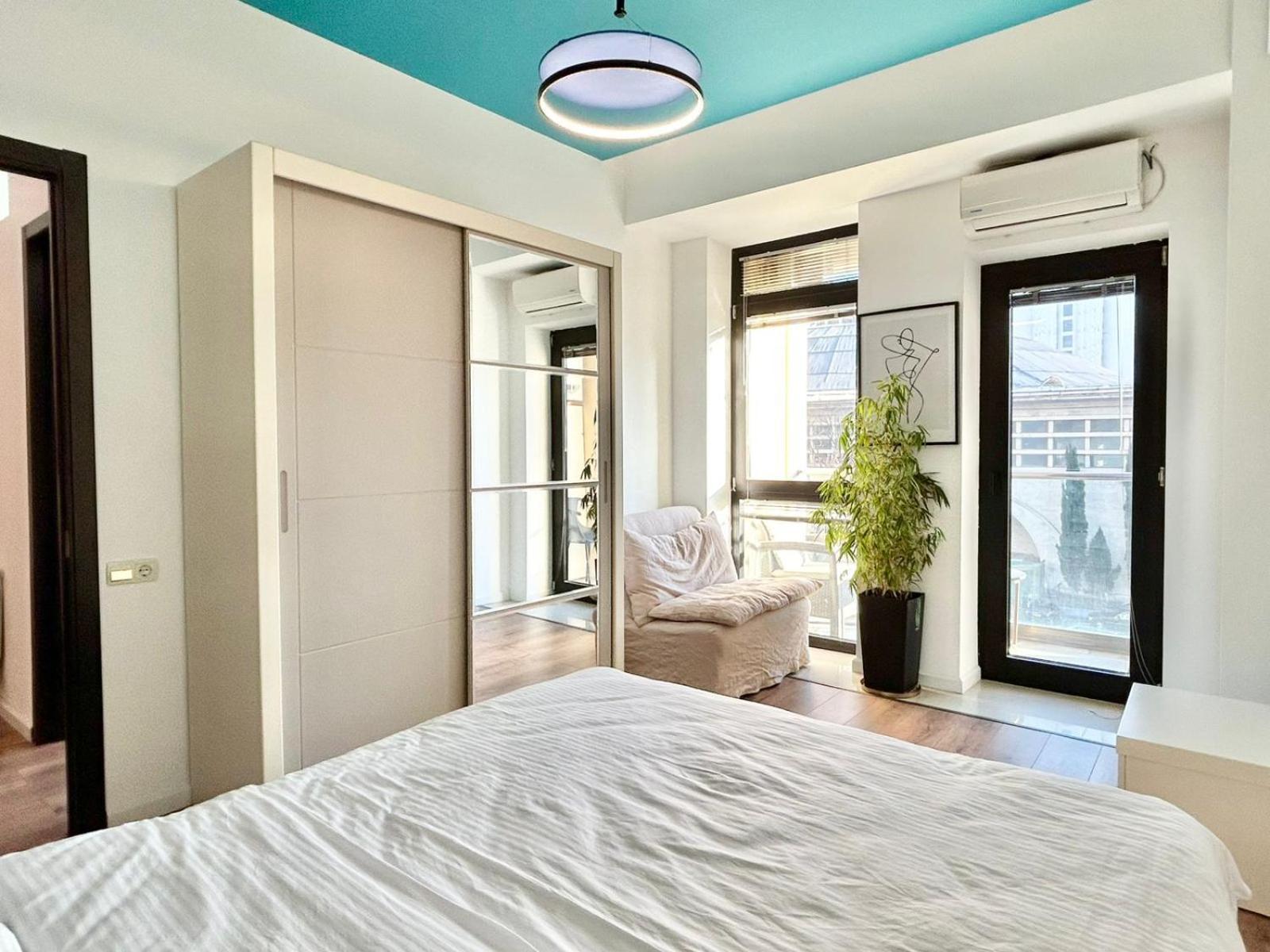 Center - Next To -2br Апартаменты *