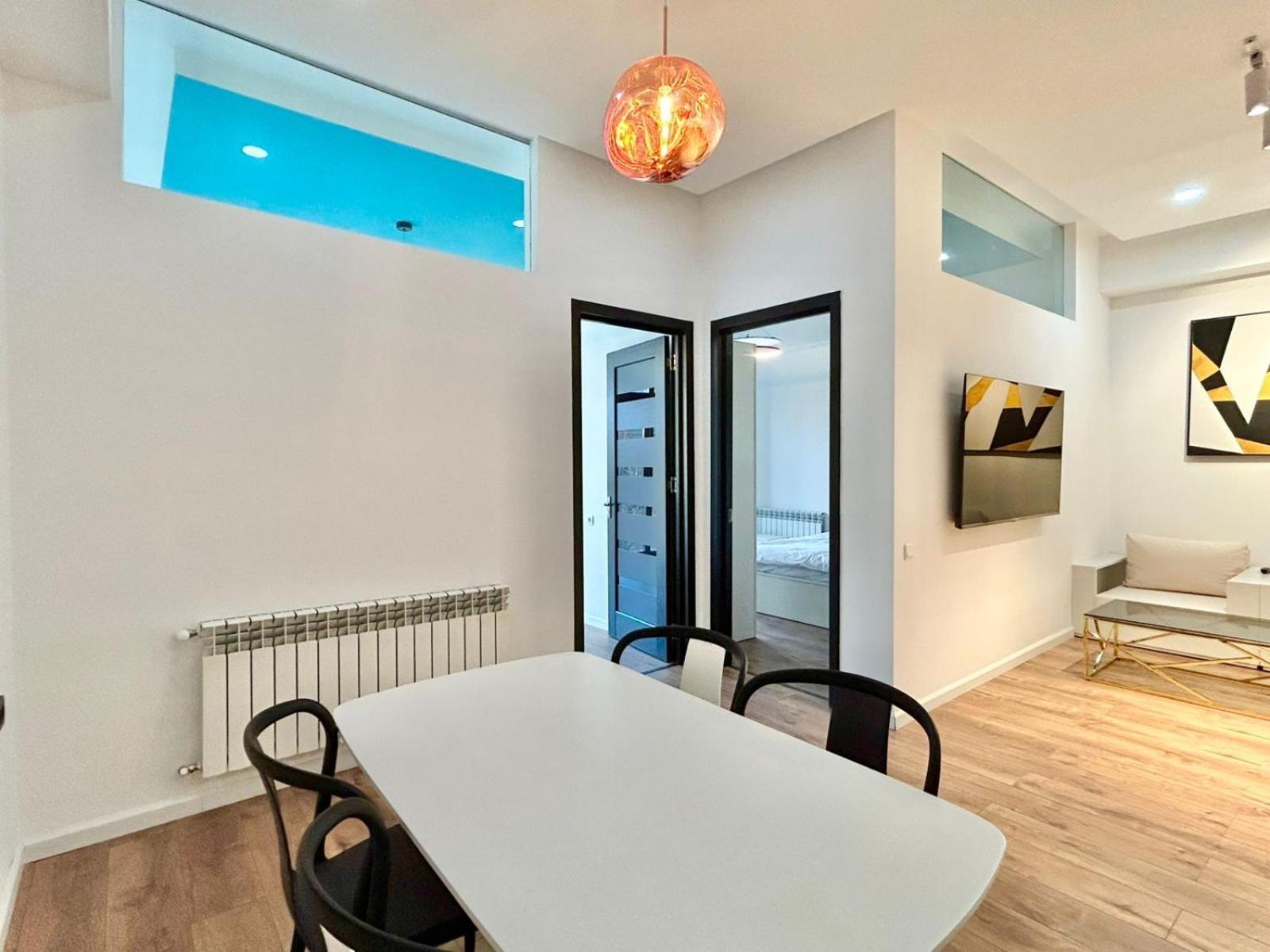Center - Next To -2br * Тбилиси