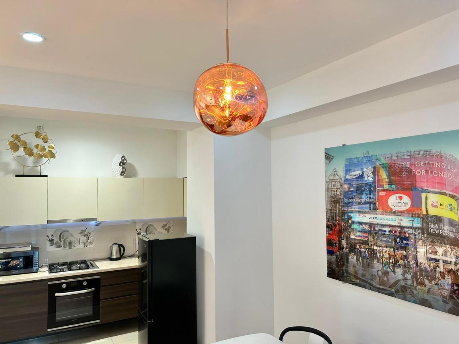 Center - Next To -2br