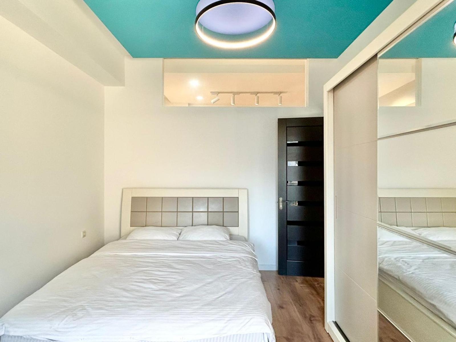 Center - Next To -2br Апартаменты
