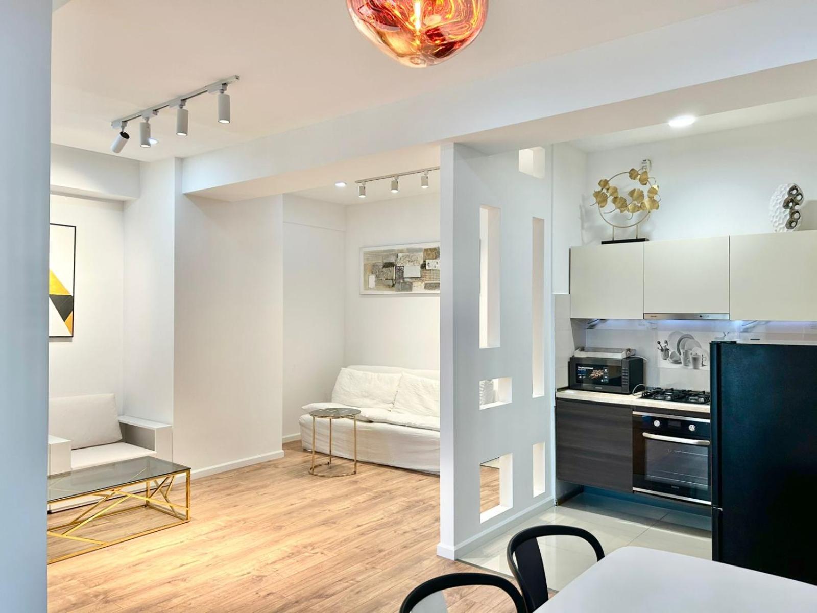Center - Next To -2br *
