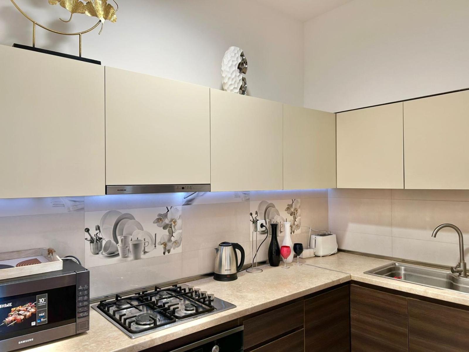 Center - Next To -2br * Тбилиси