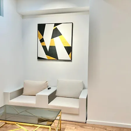 City Center - Next To Holiday Inn -2Br Apartment Тбилиси Экстерьер фото