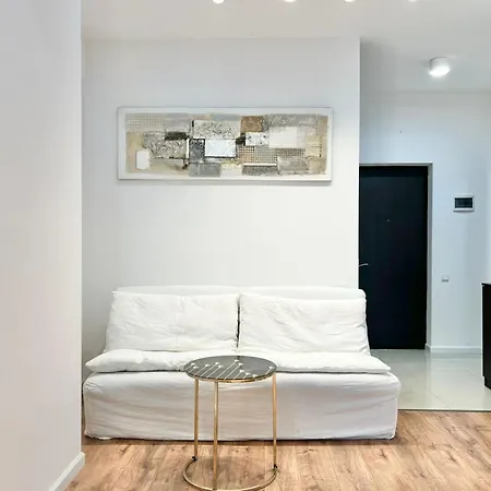 City Center - Next To Holiday Inn -2Br Apartment Тбилиси Экстерьер фото