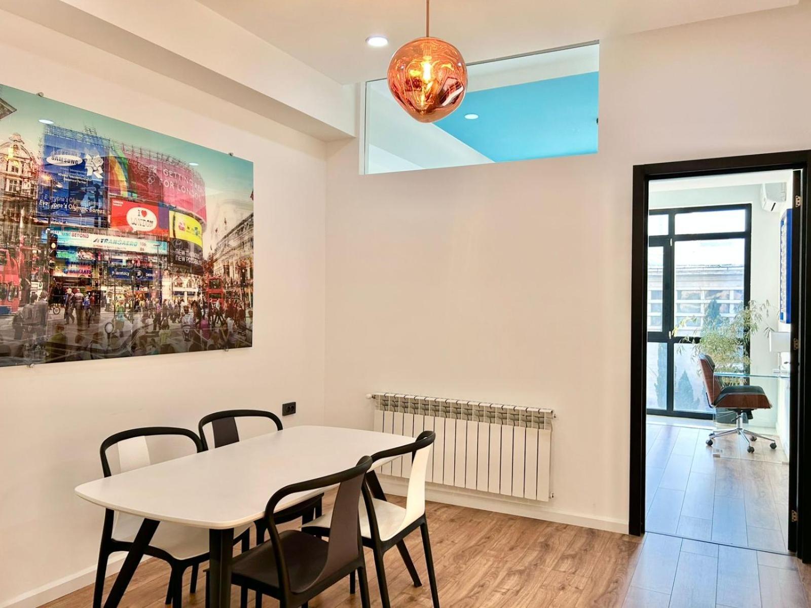 Center - Next To -2br Apartment *
